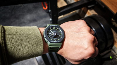 CASIO GA-2110SU-3AER⎪GA-2110SU-3A⎪G-SHOCK Classic⎪GREEN⎪FREE