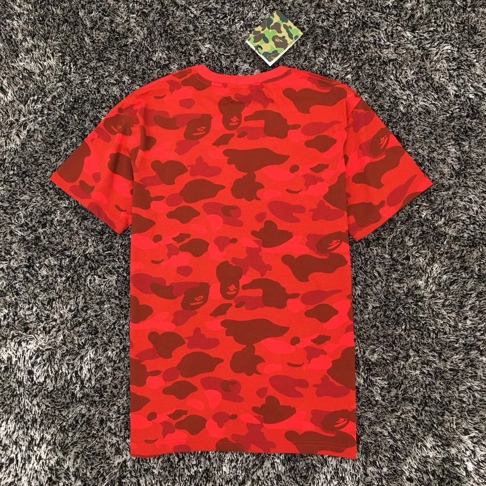 Camiseta Bape A Bathing Ape camuflada 2XL roja Foto 2 de 2