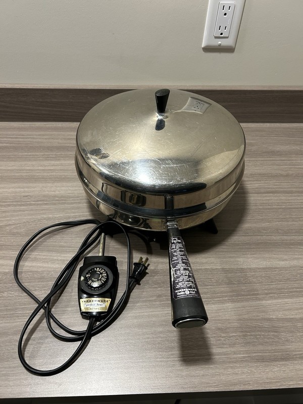 Vintage Farberware 12” Electric Fry Pan Model 310-A Fry Pan W/Lid S.Steel