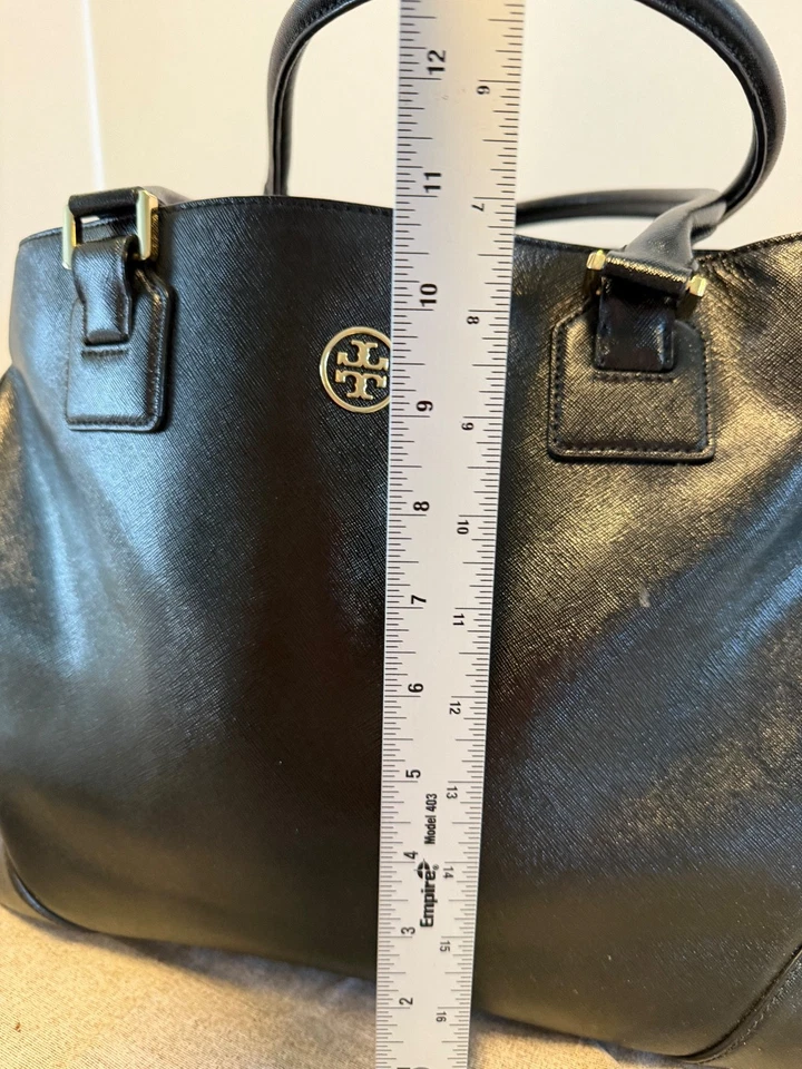 Cartera Tory Burch de Cuero Robinson Saffiano Negra Buen Estado Foto 3 de 4
