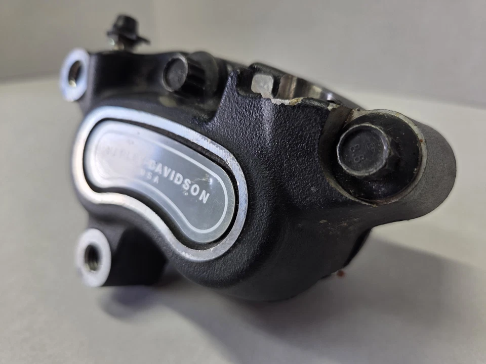 07-11 HARLEY DAVIDSON FAT BOY FRONT BRAKE CALIPER/PADS OEM used - Image 2 of 4