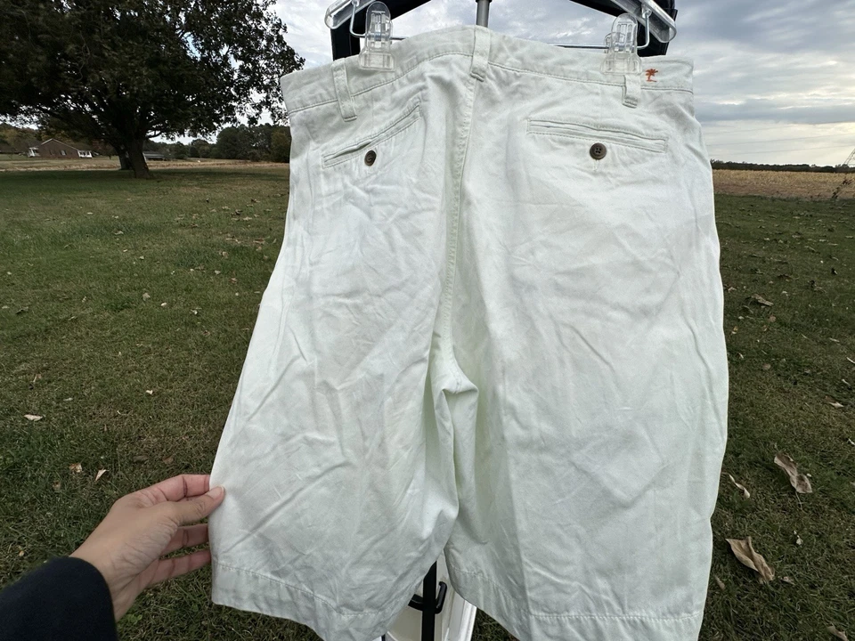 Tommy Bahama Men shorts size 34 Off White/Cream Flat Front Chino Shorts pockets - Image 2 of 4