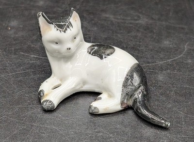 Vtg Bone China Porcelain Cat Figurine Made Germany 2.5 Inches Trinket  Figurine
