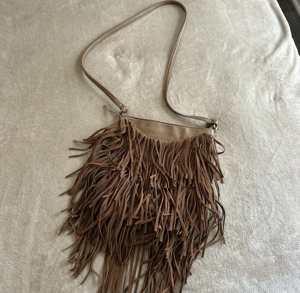 Cartera Bandolera Marrón Flecos Gamuza Boho Chic Estilo Occidental Foto 3 de 4