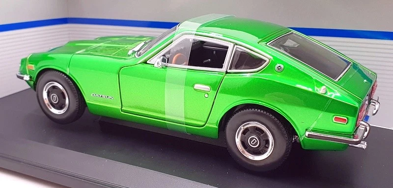 Maisto 1/18 Scale Diecast 31170 - 1971 Datsun 240Z - Metallic Green - Image 2 of 4