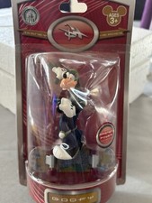 Disney Heroes Goofy Skateboarding Figure