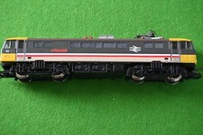 HORNBY 00 GAUGE R289 CLASS 86 ELECTRIC LOCO INTERCITY (PRESTON GUILD) Loc 7