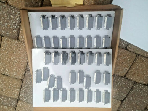 Cinch DE-09P / DE09P Connector & DE24657 Housing - D-Sub Connector