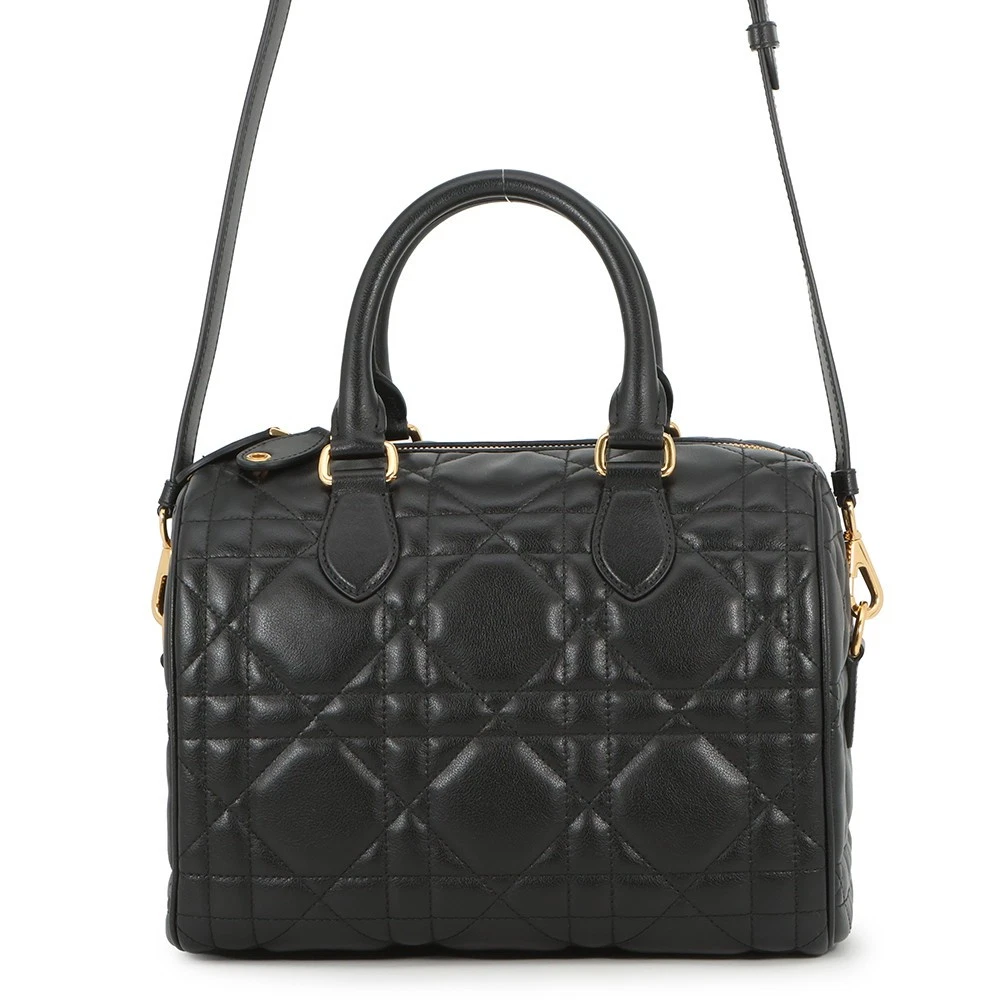 Dior — Dior Groove 25 Macrocannage Size Medium Calf Leather Black M1365UBOL_M900