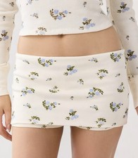 NWT Urban Outfitters Cream White Floral Mini Micro Fold Over Skort Size Medium M