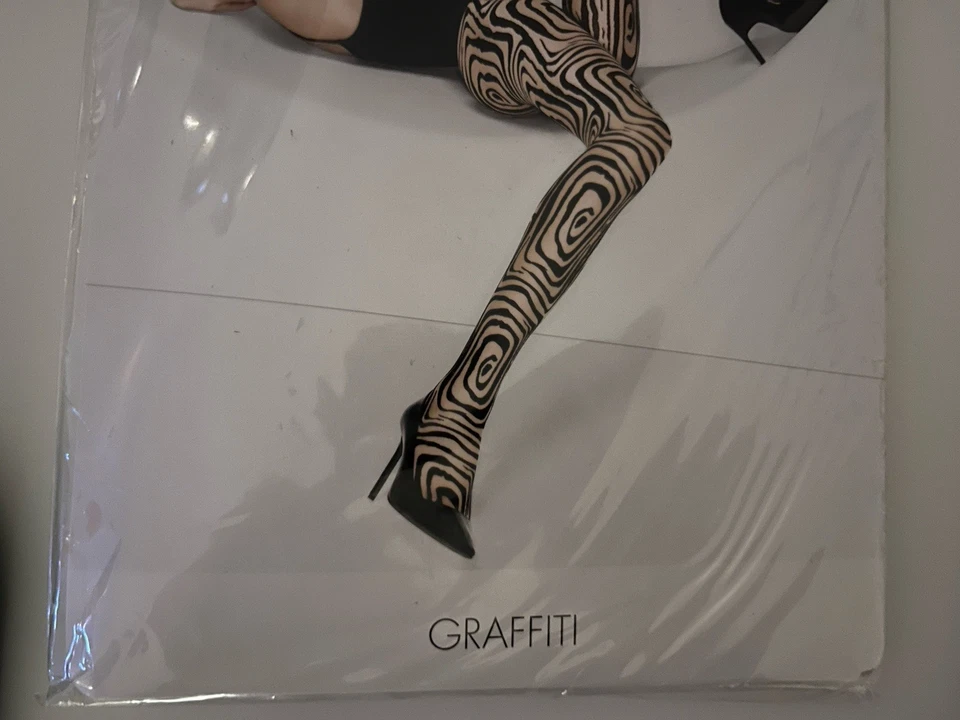 Wolford all over patter tights 20D colour Sahara/Black size Large new sealed - Image 3 of 4