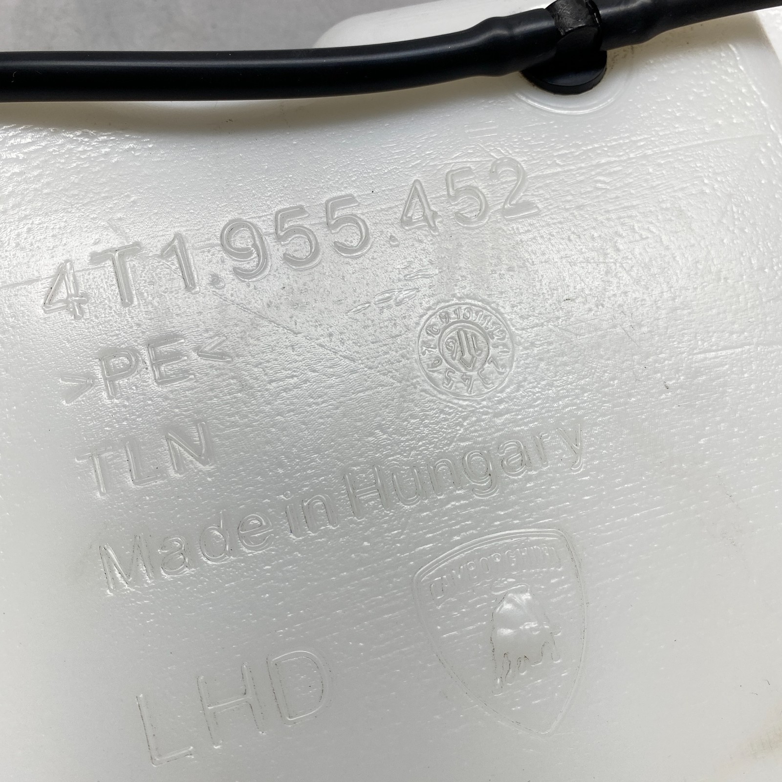 2018 Lamborghini Huracan Water Reservoir Washer Tank 4T1955945A 4T1955452