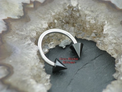 Circular Barbell Black Cone Ohr Nase Brust Septum Lippen Intimpiercing 2,5mm - Picture 2 of 2
