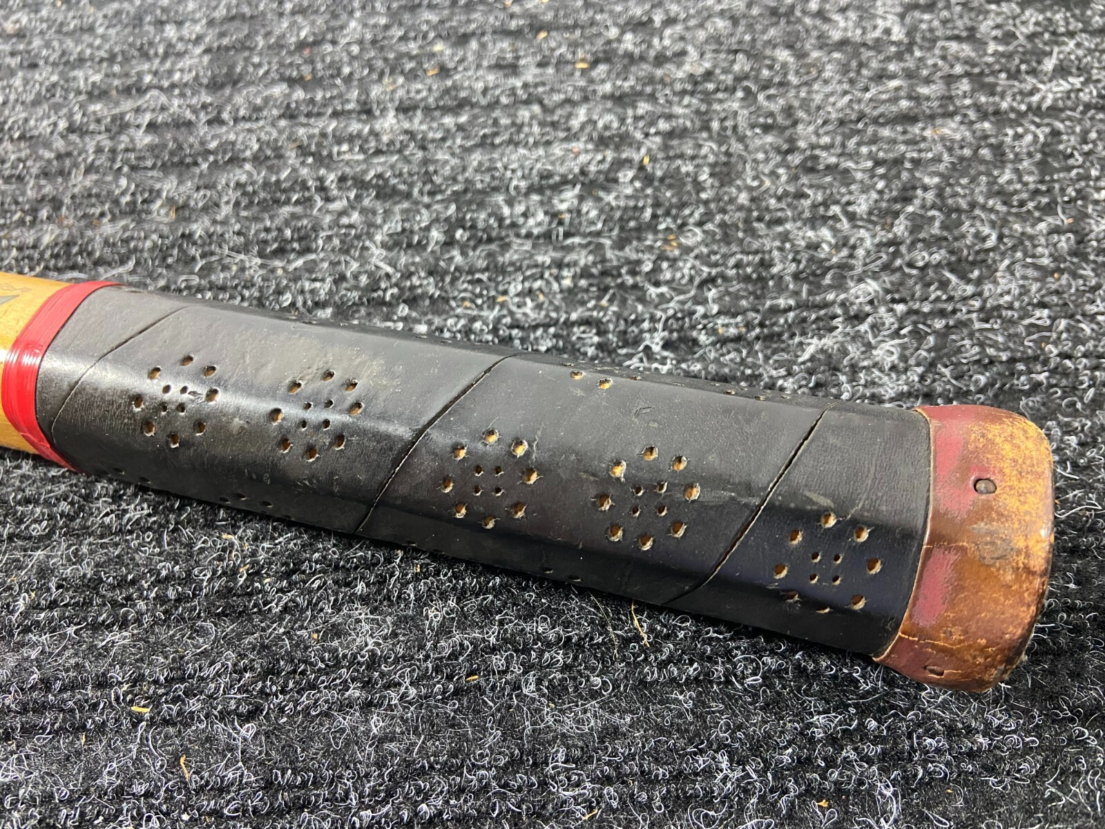 VINTAGE N.J. MAGNAN CORP. "AMERICAN CHAMPION" TENNIS RACQUET. ANTIQUE/DISPLAY