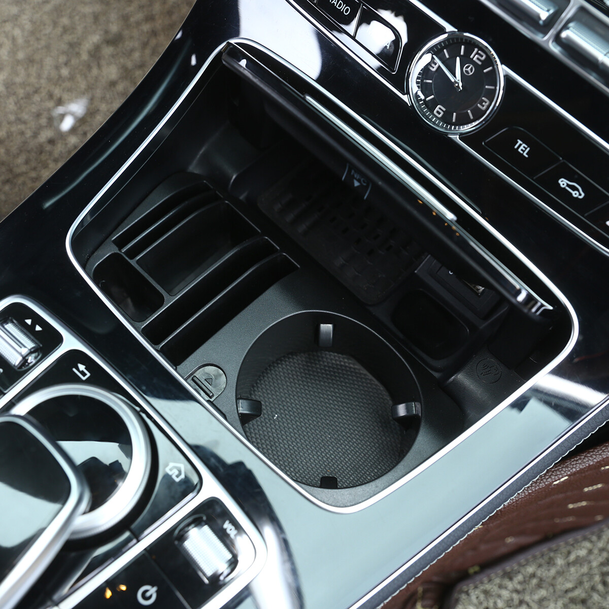Organizzatore Console Centrale Per Mercedes Classe E, GLC E Classe C - Portabevande E Vanity ABS - Foto 4