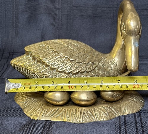 Vintage Heavy Solid Brass Nesting Swan With Eggs & Cygnet Statue Figurine - Picture 8 of 9