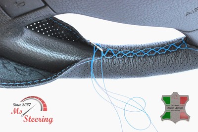 PASST MACK PINNACLE 14 - SCHWARZ PERF LEDER LENKRADABDECKUNG HELLBLAU STITCH