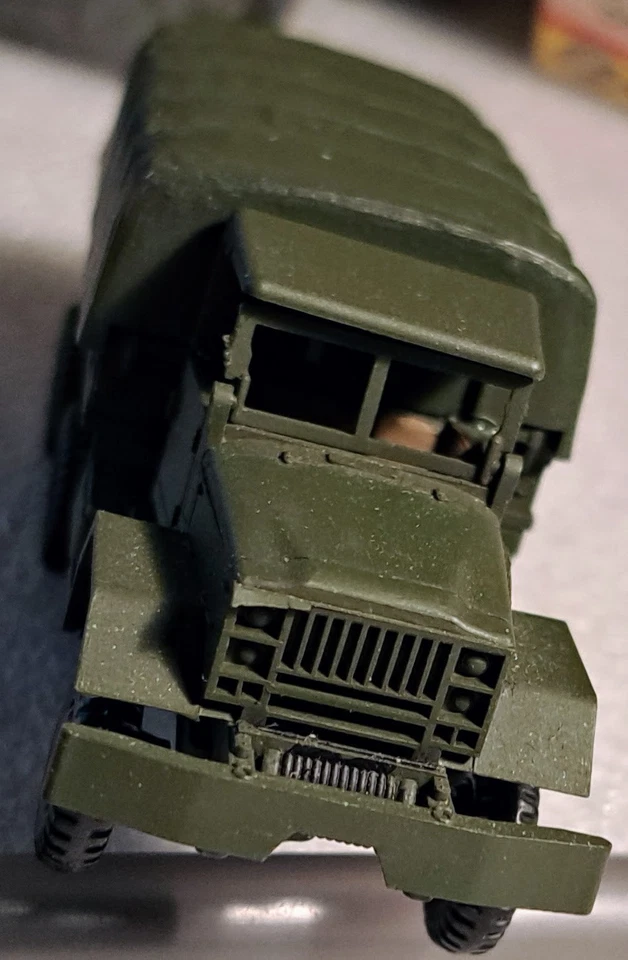 HO - Roco Minitanks Z192 US M-54 5T 6x6 Cargo & Troop Truck - Lot 478 - Image 3 of 4