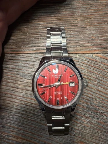 SEESTERN GMT, NH34, Red, Domed Sapphire Crystal, Bracelet.