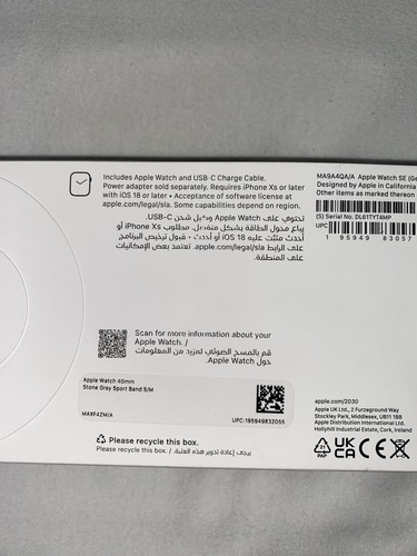 Apple Watch SE (Gen2) Midnight Sports Band 40mm New - Picture 3 of 4