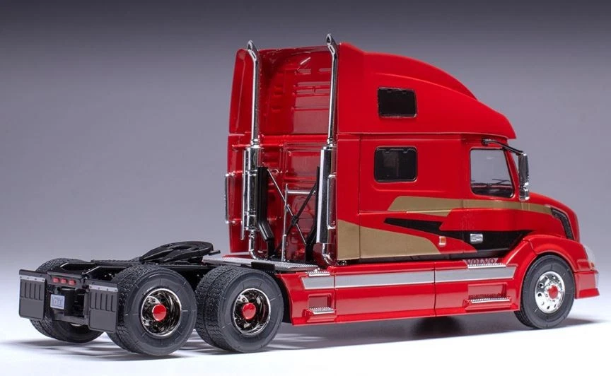 IXOMODELS - Camion solo de 2010 couleur rouge - VOLVO VNL 730 6x4 - 1/43 - IX... - Photo 2/2
