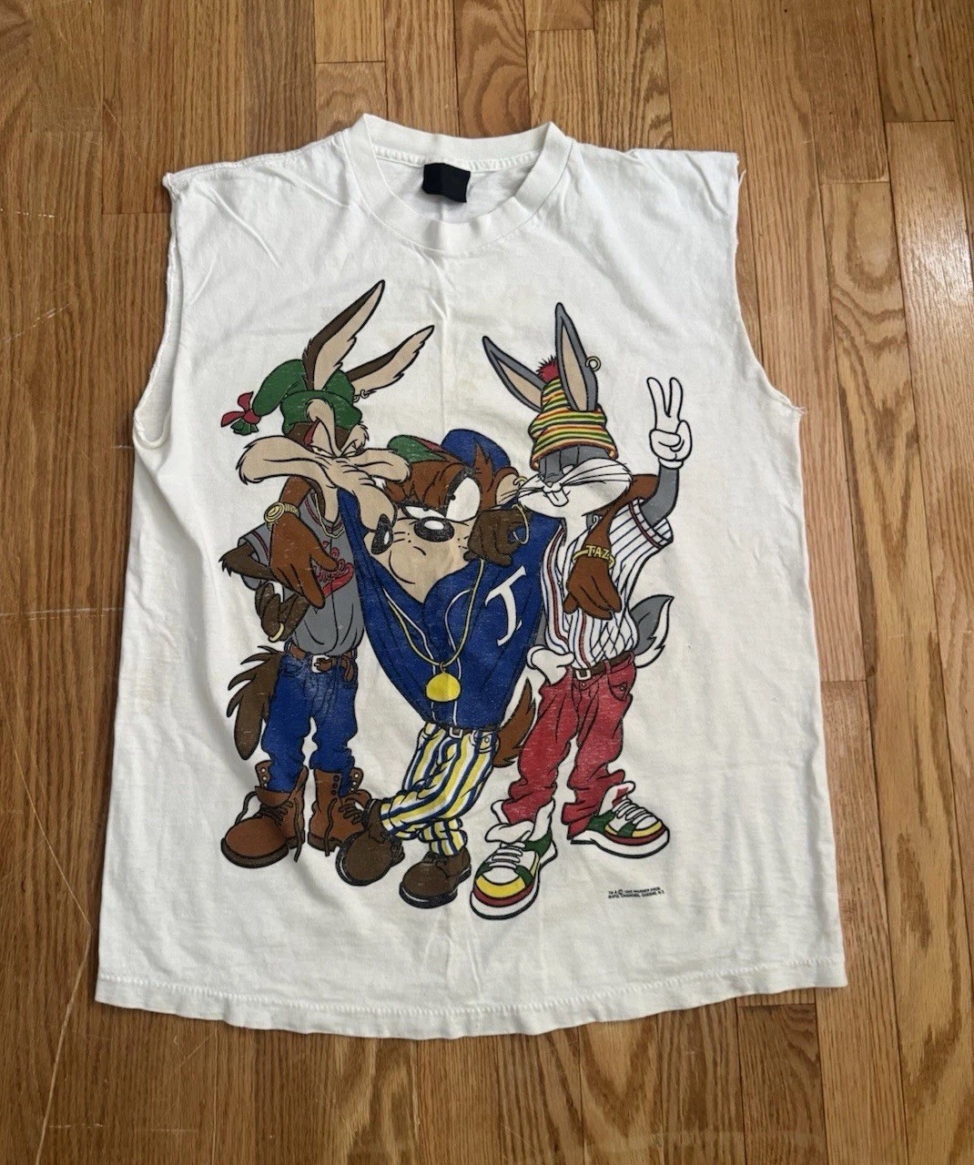 Vtg 90s Looney Tunes sleeveless t-shirt Bugs Bunny, Taz, and Wile E. Coyote