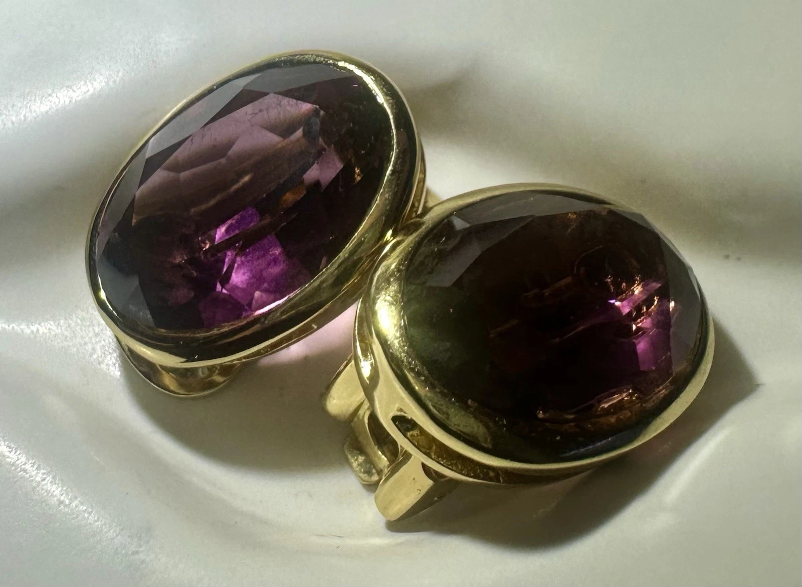 Boucles d'oreilles clips vintage Christian Dior violet ovale améthyste cristal Swarovski