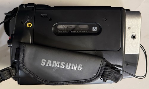 Samsung 8mm Video Camcorder (Read Desc) - Picture 4 of 10
