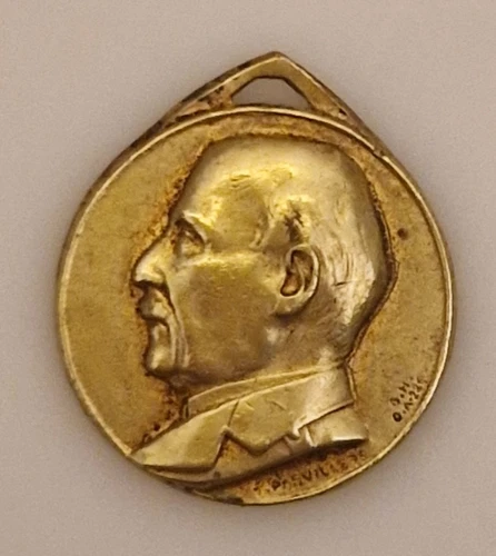 French state - Marshal Pétain medal - 1941 - T. Parvillers - brass 18 mm