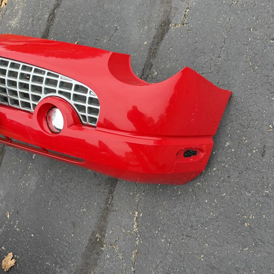 Conjunto de cubierta de parachoques delantero Ford Thunderbird 2002-2005 rojo Colorado OEM Foto 3 de 4