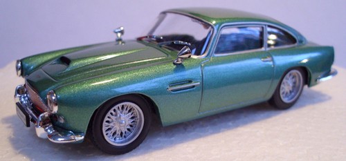 D Agostini - Aston Martin DB4 Coupé Metallicgrün Maßstab 1/43 Neu Luftblasenpackung - Bild 1 von 11