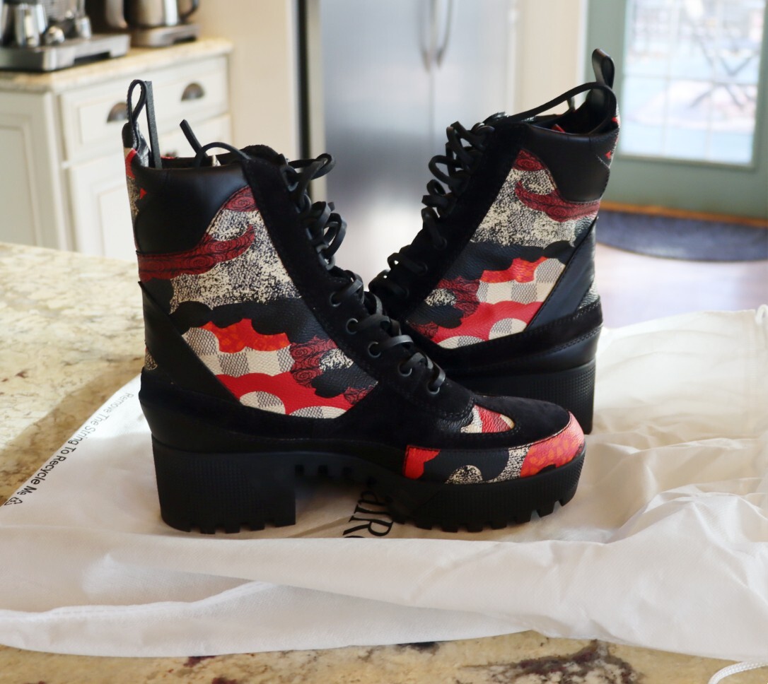 Authentic LOUIS VUITTON Overcloud Platform Desert… - image 3