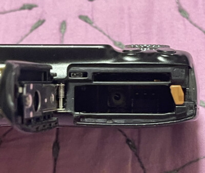 Canon IXY Digital 3000IS Camera Black PC1332 3000 IS **Lens
