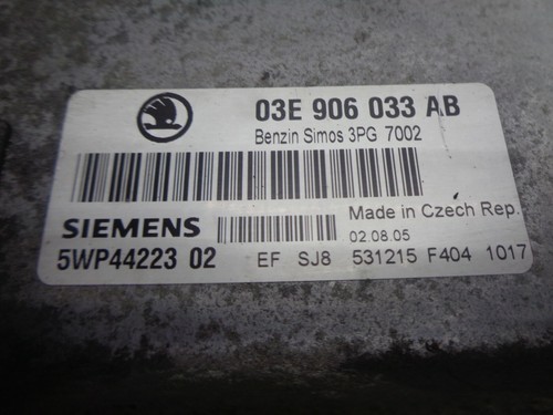 2005 SKODA FABIA 1.2 12V 5DR ESTATE ENGINE ECU 03E906033AB 5WP44223 02 SIEMENS - Picture 2 of 3