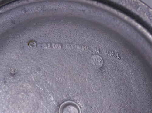 VINTAGE WILTON, COLUMBIA PA. PEWTER SMALL COVERED CASSEROLE, SERVING BOWL - Picture 3 of 6