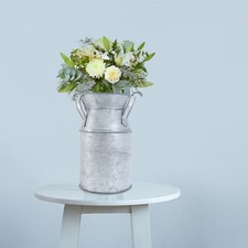1Pcs White Iron Flower Vase Stylish Retro Bucket for Flower Arranging