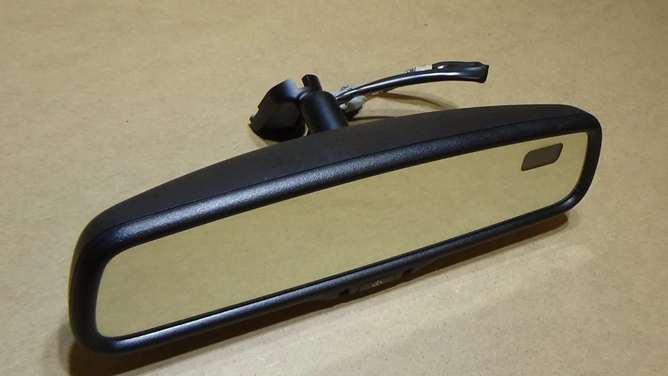 2005-2009 Ford Mustang Interior Auto Dim Compass Rear View Mirror - Image 4 of 4