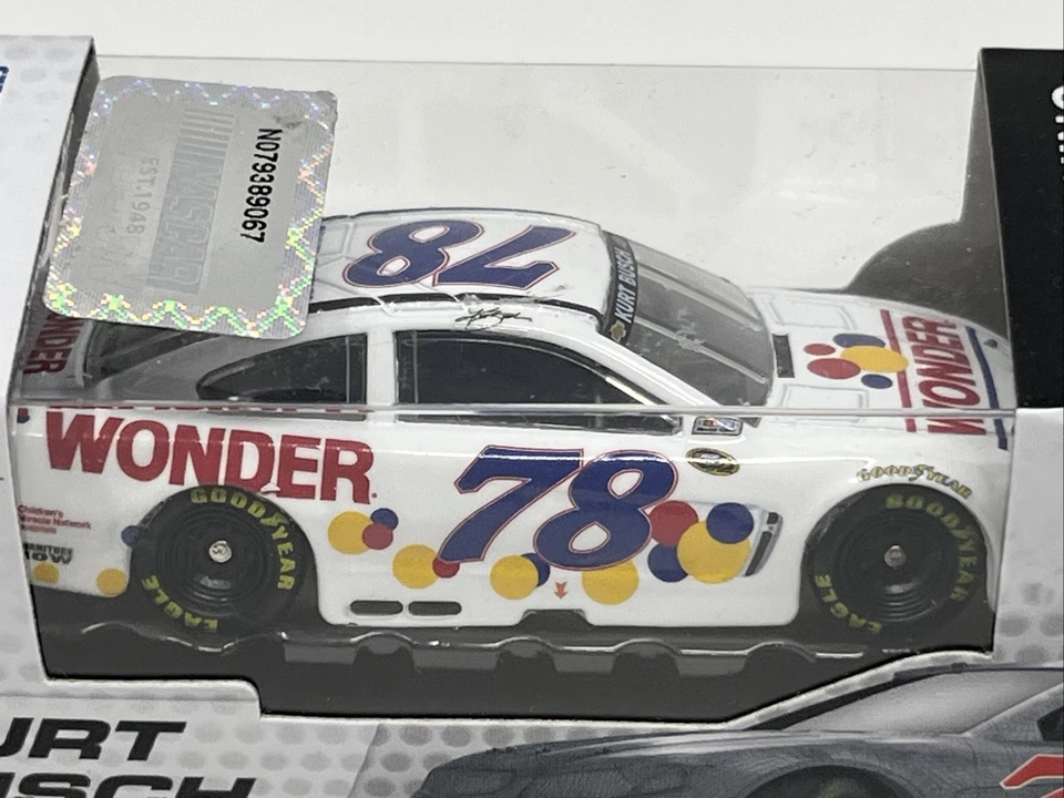 Chevrolet Wonder Bread 1:64 acción NASCAR diecast Kurt Busch #78 2013 raro Foto 4 de 4