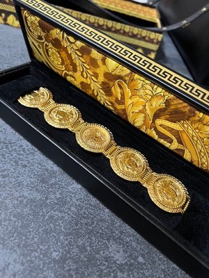 Versace Coin Watch GP 7008002 Ladies Quartz Analog Gold Plate Vintage
