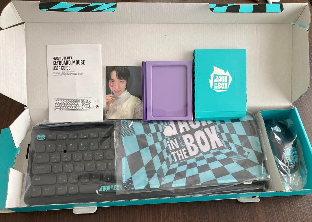 アイドル BTS MERCHBOX#13 jhope BTS MERCH BOX #13 Full Set J-Hope Jack in the Box Keyboard