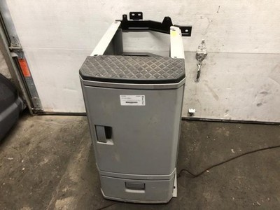 Kenworth T680 Left/Driver Sleeper Cabinet - Used