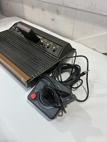 Atari 2600 6 Switch Video System,Space Invaders Game.1 Controller No Power Cord