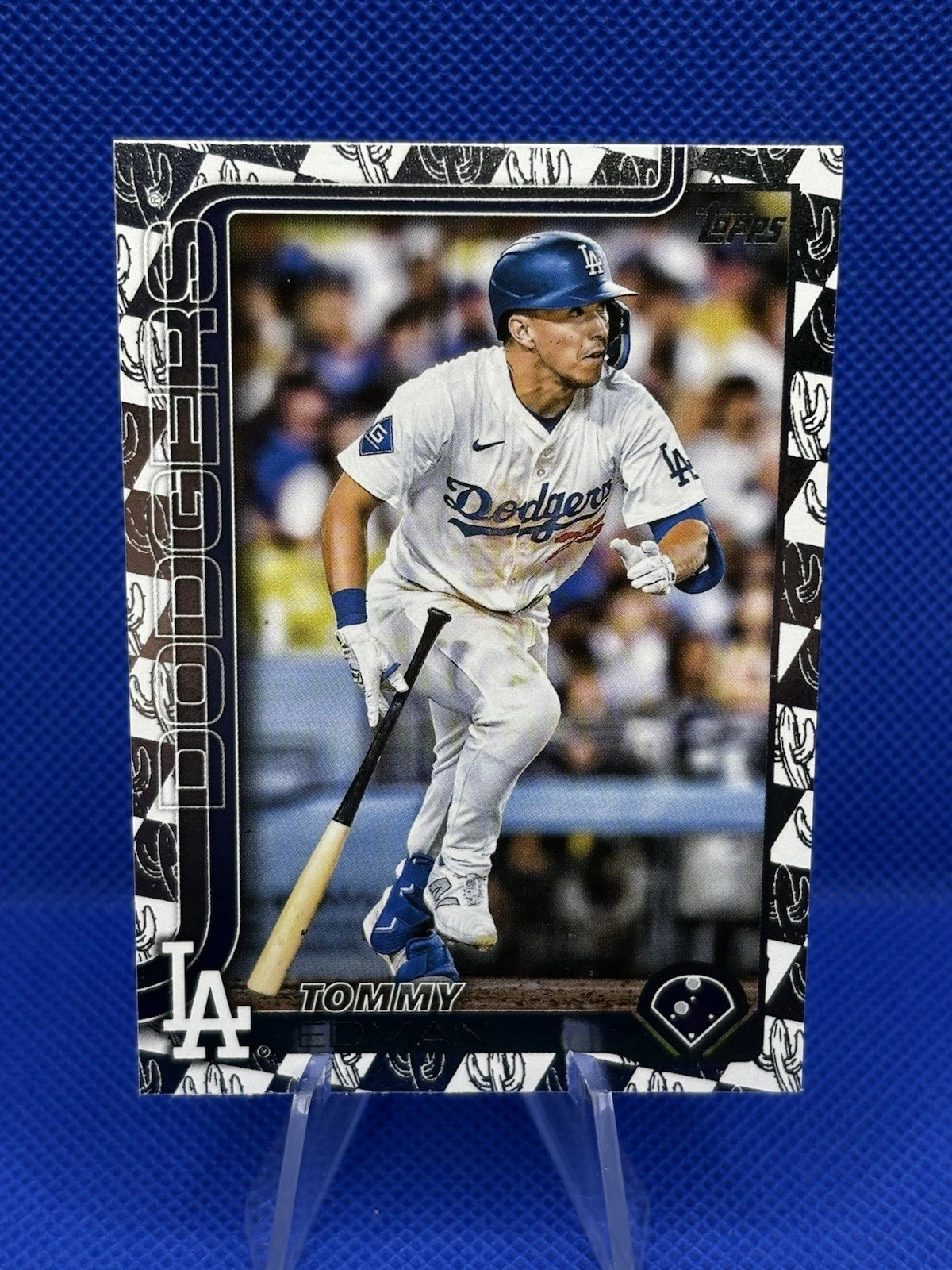 2025 Topps Series 1 - Tommy Edman #214 Spring Training Foil