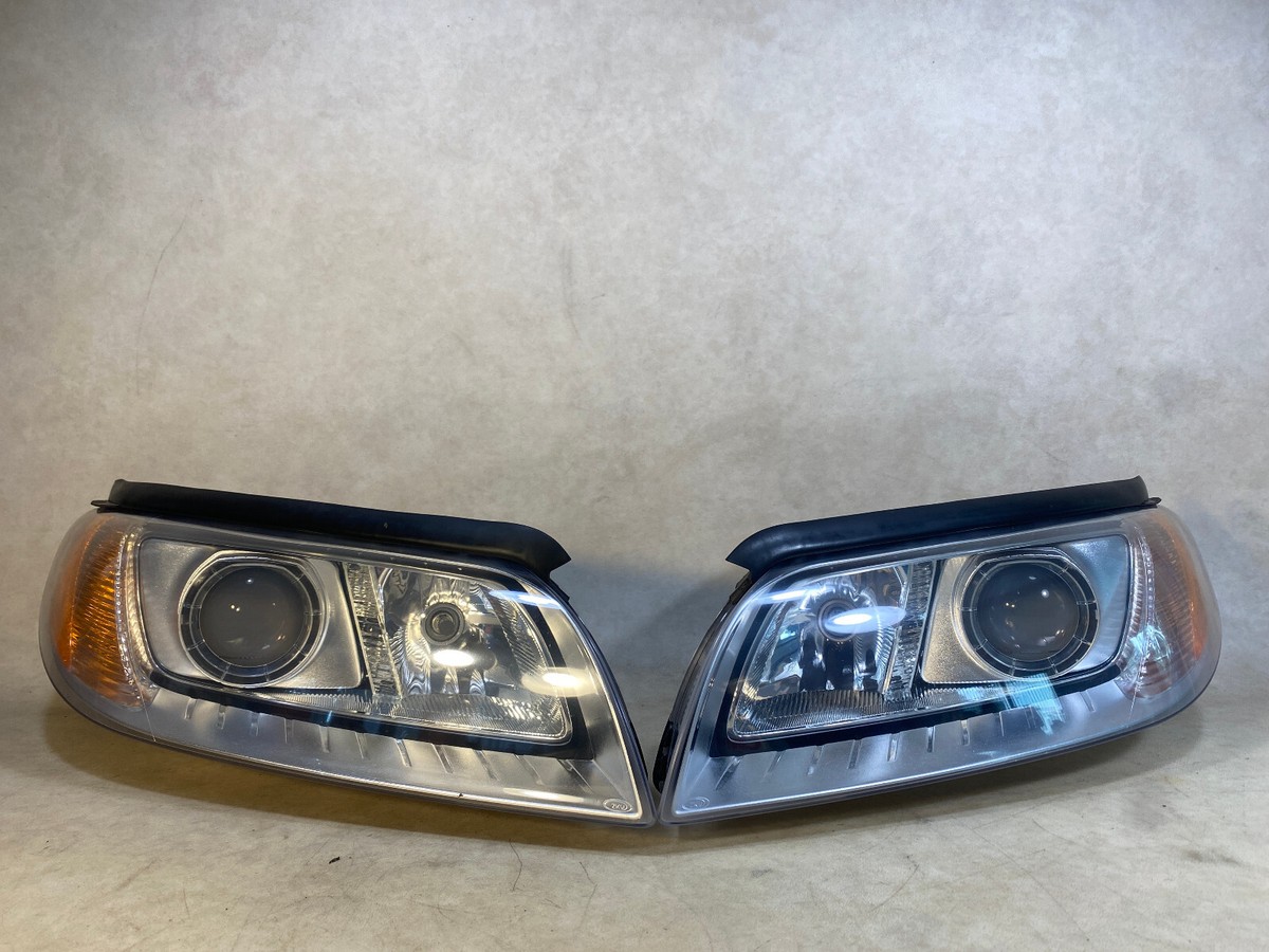 VOLVO S80 V70 XC70 GENUINE ZKW Xenon Headlight Lamp SET LH & RH
