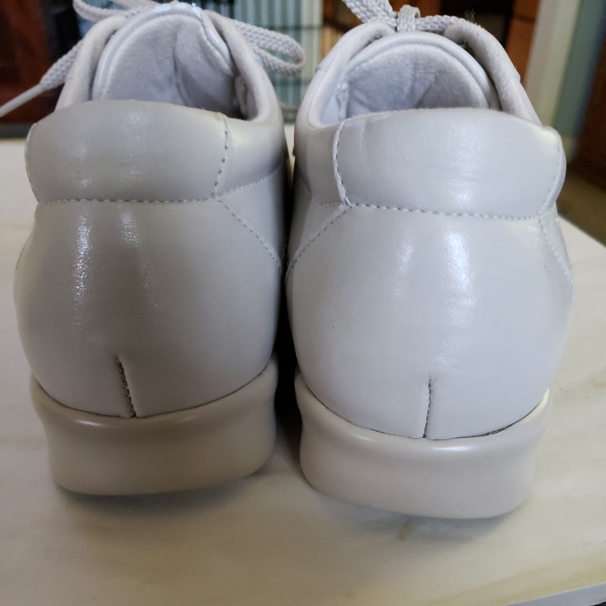 SAS Traveler Women's Lace Up Off White Leather Walking Shoes, Size