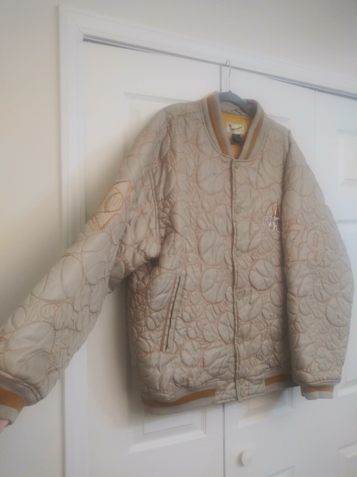 Picture 2 of 10