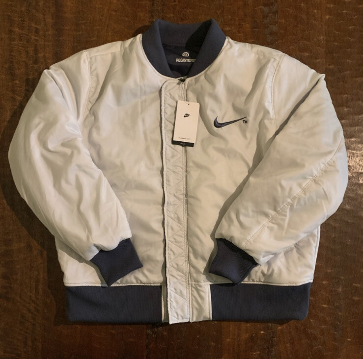 NWT $170 Nike Men's Size Large Reversible SYNFL Swoosh NWT $170 Nike Men's Size Large Reversible SYNFL Swoosh