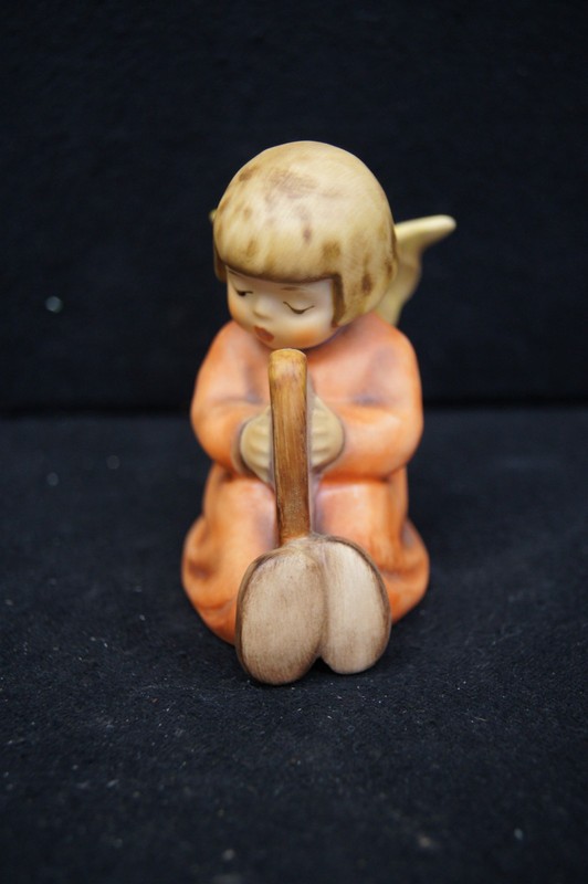 HUMMEL Goebel Porcelain Figurine #454 Song Of Praise 3" TMK-7