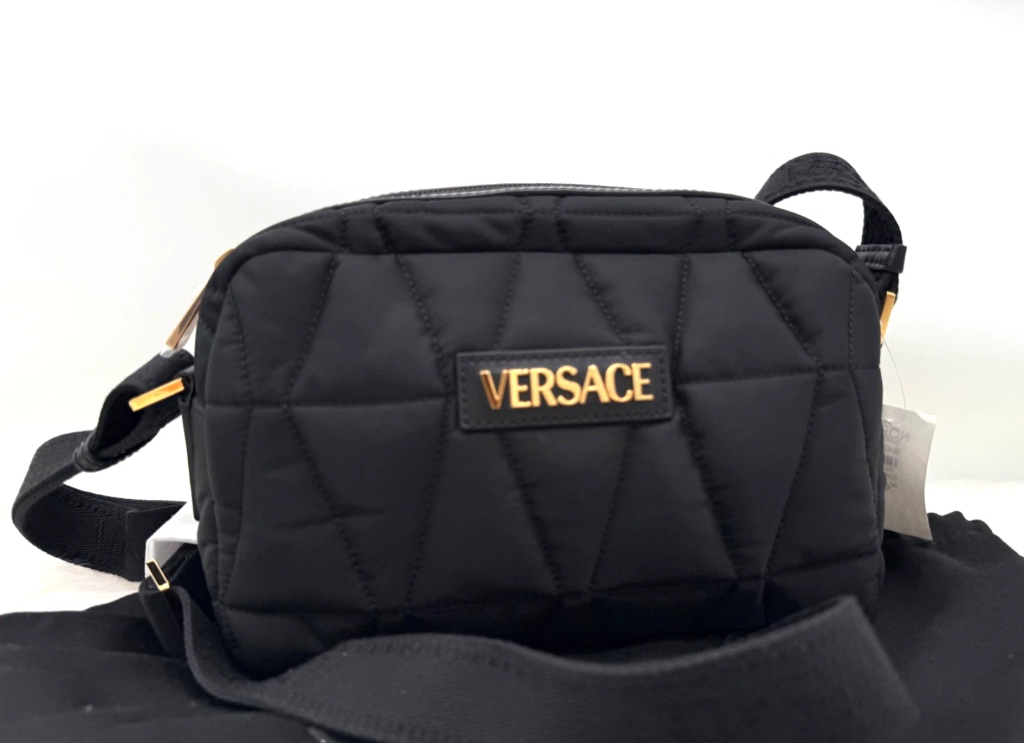 AUTENTICA Borsa a tracolla trapuntata Versace da uomo Myth in nylon nera nuova con etichette $1095