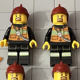 LEGO Minifig Fire - Lot of 4 Set 60086-1 City Starter Set E10 36